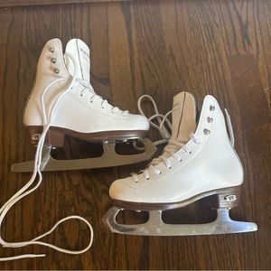 Riedell Diamond Model 33 Youth 11.5 Figure Skates Used